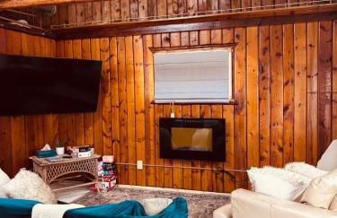 Lake Huron Lady of the Lake Cabin w HotTub, Sauna - Foto 43