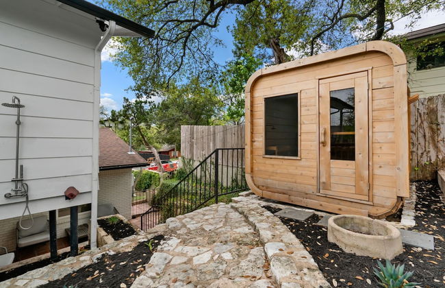 4 Bedroom Near Soco With a Private Pool & Sauna - Photo 1