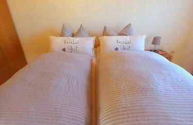 Eifel Urlaub mit Hunden Ferienhaus Schwalbennest Schalkenmehren - Foto 14