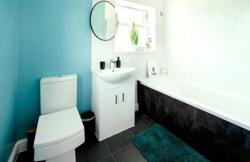 Stunning Lux 3 Bedroom home Priv Parking in Birmingham - Photo 20