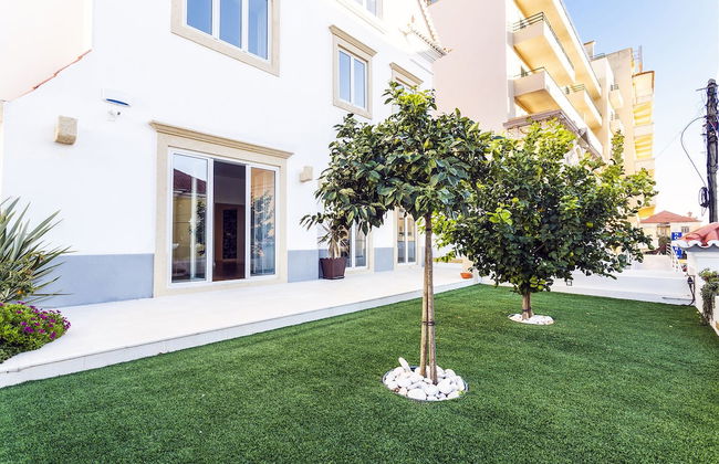 Chalet Estoril Luxury Apartments - Photo 41