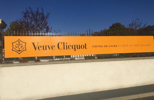 BedinReims "burgundy bottle" 110m2 Exceptional, 4 chambres doubles, 2 bain, free park & wifi, tout équipé - Foto 53