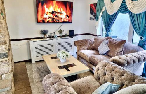 Indoor Heated Pool - Large Family Home - Sleeps 12 - Near Bournemouth Beach - Photo 67