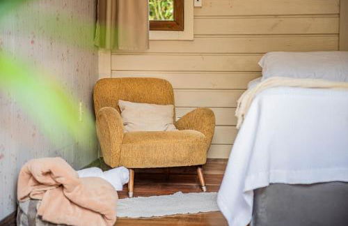 Casa Rústica com Piscina Privativa, Banheira de Hidromassagem, Ar-Condicionado, Pet friendly - Refúgio na Natureza a 5 Minutos do Centro de Imbituba, Perfeita para Famílias e Grupos - Photo 52