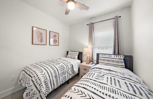 Med Center Retreat Near Downtown Games WiFi Desk - Foto 27