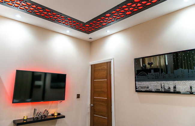 Velmora Suites Bradford - Photo 34