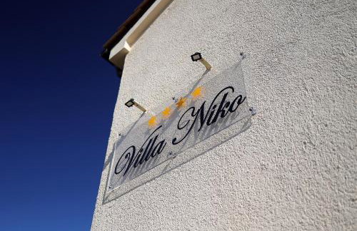 Villa Niko PET FRIENDLY 200 M FROM HIDDEN SANDY BEACH pets stays for free - Photo 31