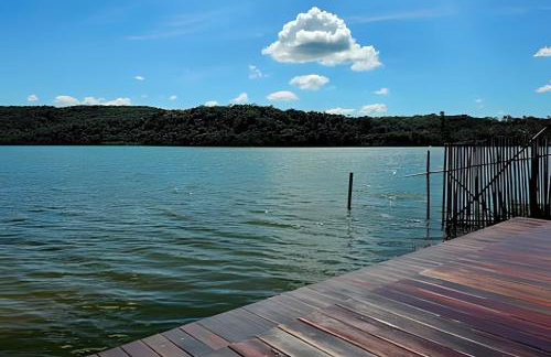 Conforto à beira da lagoa - Foto 12