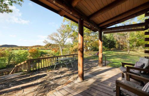 Riverfront Log Cabin w Fireplace Grill & Fire Pit - Foto 21