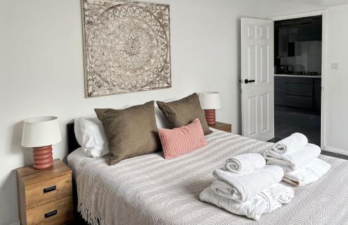 Cozy Hideaway With Hot Tub & Sauna Sleeps 7 - Foto 28