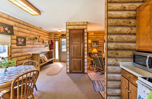 Fish and Hike Wooded Cabin 9 Mi to Lake Nebagamon! - Foto 8