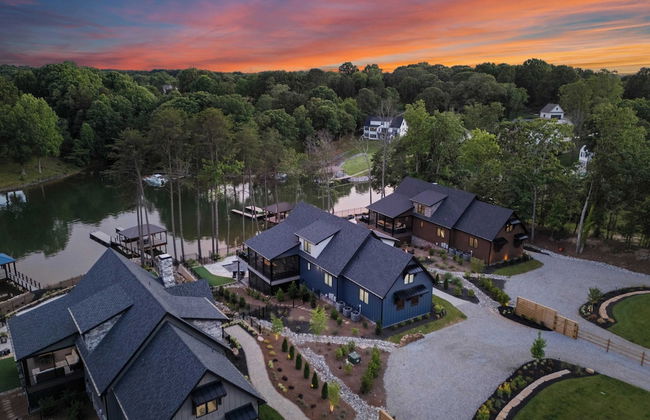 Blue Heron by Avantstay Lakefront, Dock, Pool, Theater Sleeps 22 - Foto 71