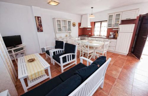 Villa Ester - Photo 16