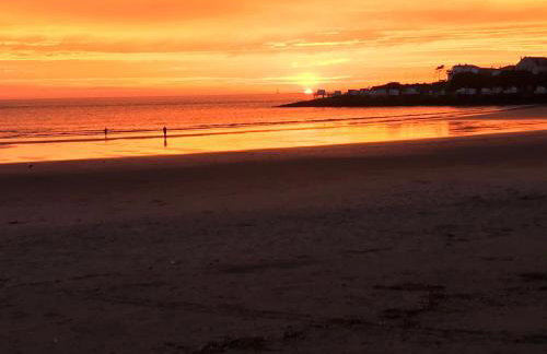 Devant la mer et la plage de ROYAN PONTAILLAC, 4chambres 2 à 8 personnes - Photo 1