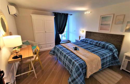 Elegante villa panoramica con giardino e idromassaggio a 10 minuti dal mare - Foto 20