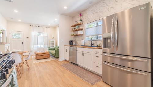 Reno Dream Cottage: Delightful 2-Bedroom Sanctuary - Foto 5, minibar