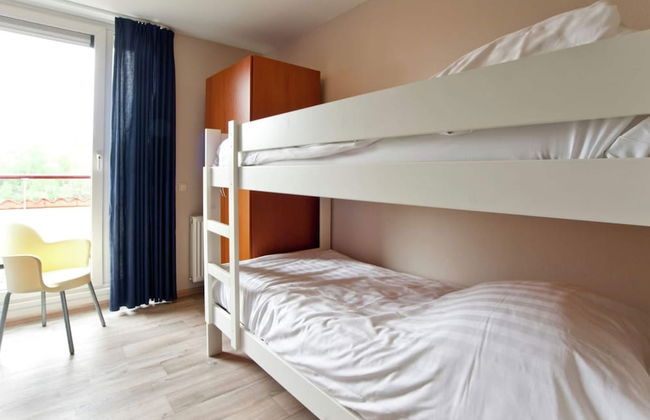 Villa in Maaspark With Lake Views & Sauna - Photo 4