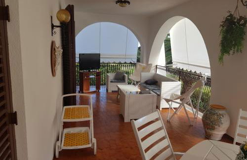 Villa del Golfo Urio with swimming pool shared by the two apartments it is essential to have a car - Foto 66