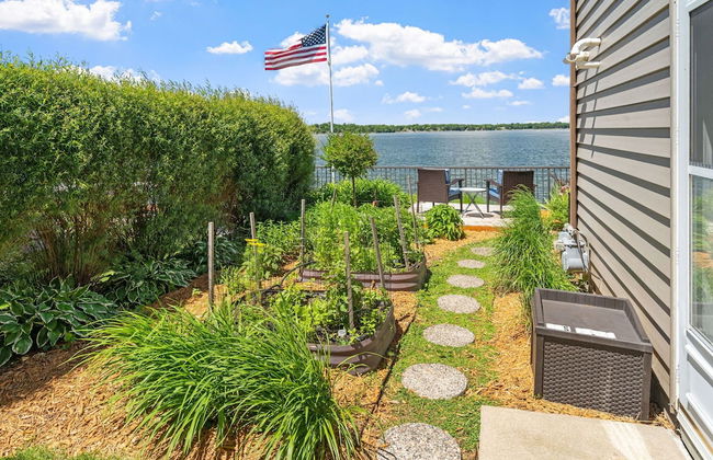 The Giraffe House - Photo 54