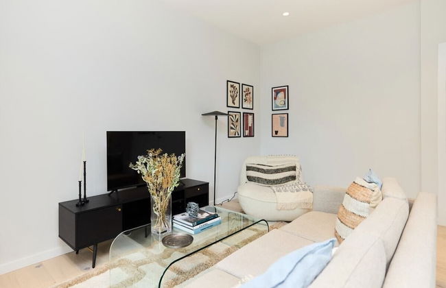 The Brondesbury Quarters - Modern 2bdr Flat With Balcony + Parking - Foto 16