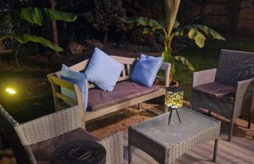 Stunning Fir Tree Corner 3 bedroom detached Executive house ideal wedding guest family home with free drive way CCTV parking for 2 vehicles or LWB Van M5 1 mile away dogs welcome by prior arrangement - Foto 24