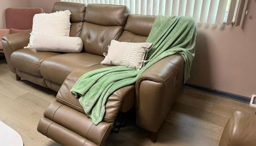 Delightful 3 Bd Home with King size bed, hot tub, playground! - Foto 4