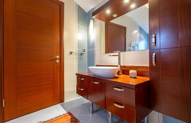 Missafir Flat With Terrace Near Istiklal Street - Photo 20