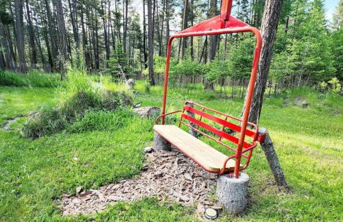 Blacktail Cabin Hideaway with hot tub - Foto 43