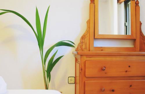 Amplio y luminoso apartamento cerca del centro y la playa con piscina y parking privado - Foto 21