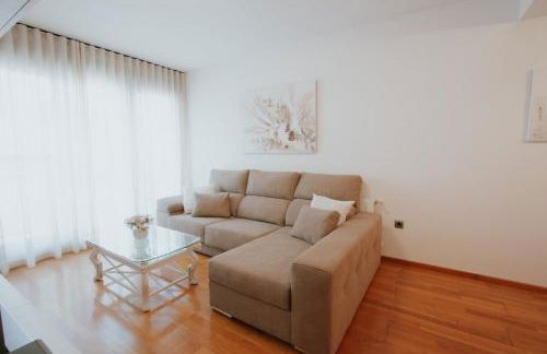 Family & Friends Apartment with Pool - Foto 6