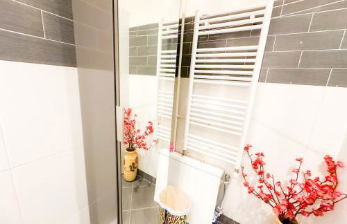 - Le COSY GARDEN - Proche RER A et E - Paris Disney - Parking - WIFI- Netflix Gratuit !!! - Foto 16