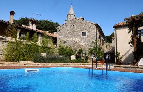 Holiday Homes Poli Svetega Antona - Foto 1