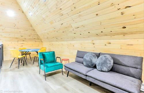 The Hut House 3BR 3BA Game Room Massage Chair - Foto 55