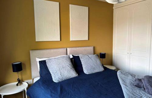 Large 4 Bedroom 3 Bathroom Town House with Secure Parking by Amazing Spaces Relocations Ltd - Foto 30