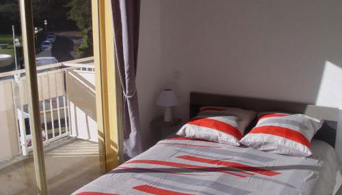 T2 bis Capvern les Bains , calme , face au parc thermal - Foto 3