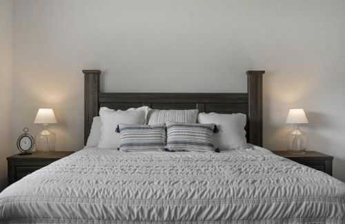 April Point Dr S - Photo 34