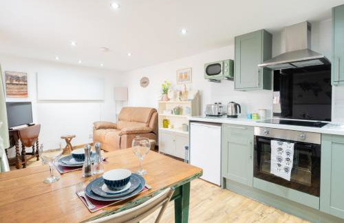 Private Annexe, Nr Celtic Manor & Cwmbran, Parking - Foto 3