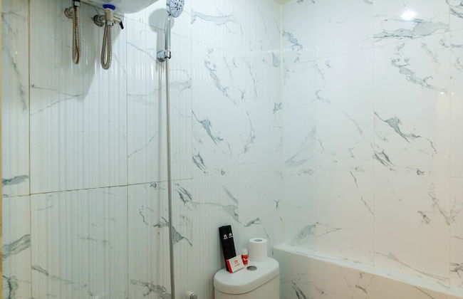 Spacious Studio Room at Green Pramuka Apartment - Foto 30