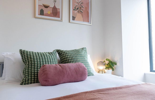 Two-bedroom by Leeds Art Gallery by Belvilla - Photo 2