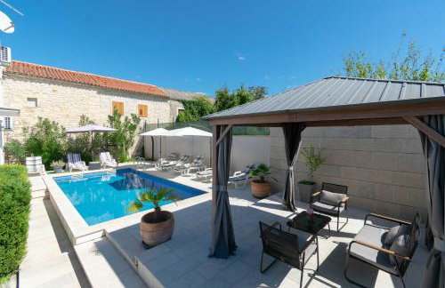 Villa Martin - Countryside Retreat with Pool & Pavilion - Foto 3