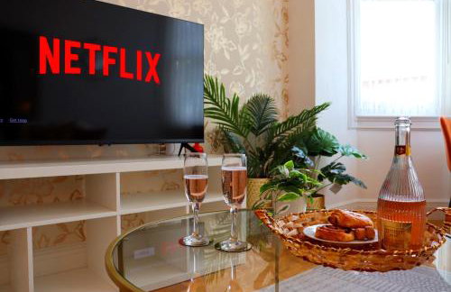 Luxury 2 Bed Apt, Sleeps 4, Secure PRKG-1 Car, Ascot Racecourse 5min walk, Legoland & Lapland 8mins, Windsor 15mins - Foto 12