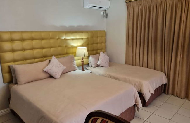 Savoy Lodge - Room - Foto 7