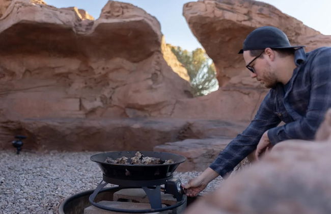 Cozy Glamping Retreat Between Zion & Bryce Canyon - Photo 26