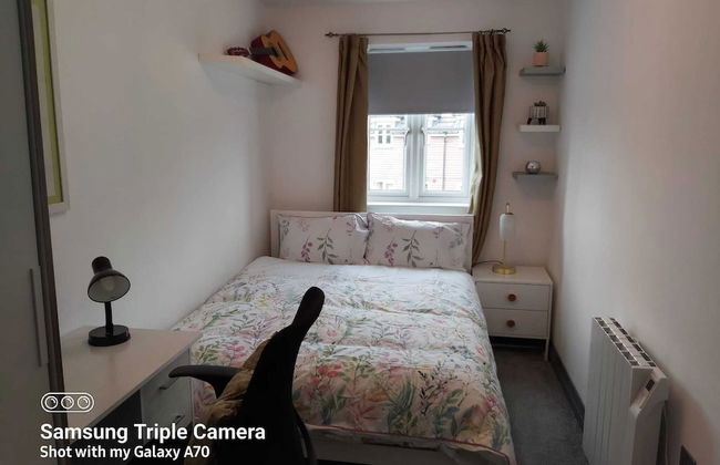 Rugby - Apartment - Sleeps 4 - Parking - Foto 4