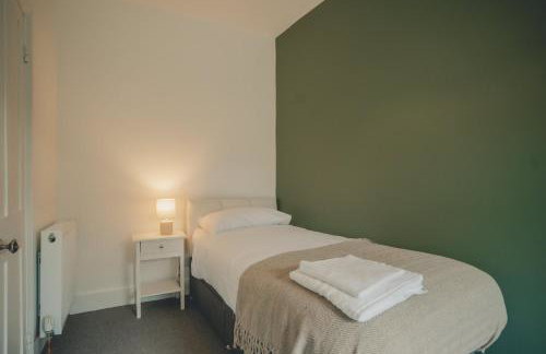 Charming 3 Bedroom Home with Garden in Banbury - Foto 8