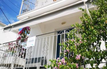 Kassi's seaside escape - Photo 4