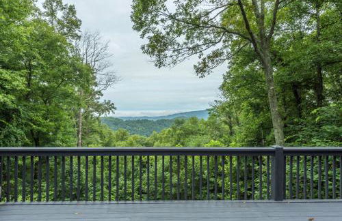 Blue Ridge Bliss Gorgeous home with hot tub & stunning views - Foto 6