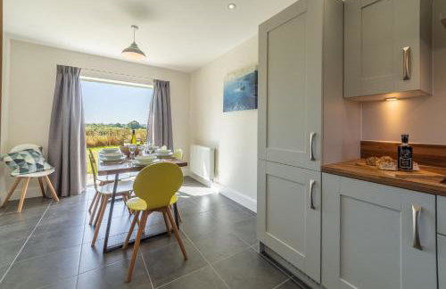 Samphire House - Photo 3