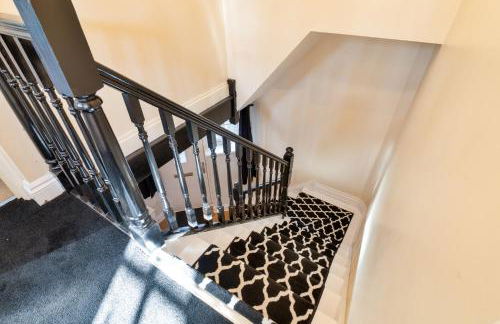 The Tudor Escape - 3 Bedroom House in Canterbury City Centre with Parking - Foto 18