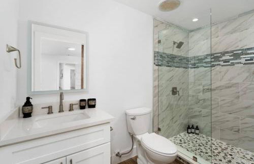 The Gateway - 6BED W Two Houses GameRoom & Pool - Photo 48